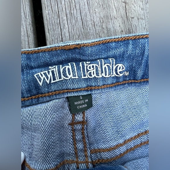 Wild Fable Size 8 Ultra High Rise Mom Jean Stretch Distressed - Picture 3 of 4